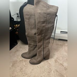 WIDE CALF SIZE 9.5 TAN THIGH HIGH BOOTS